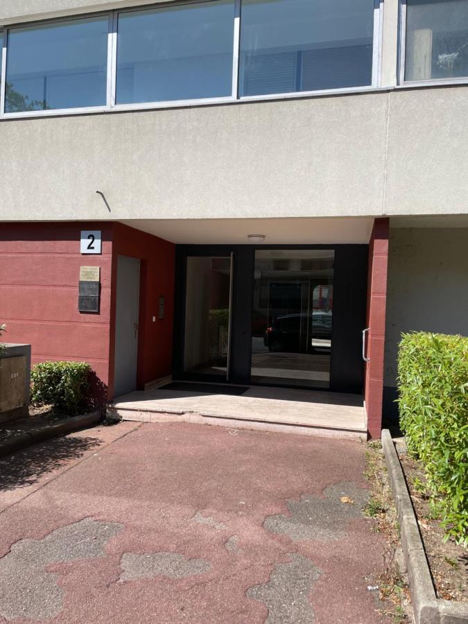 Appartement 3 Pieces Pour 1 A 5 Voyageurs Rillieux-la-Pape Eksteriør billede